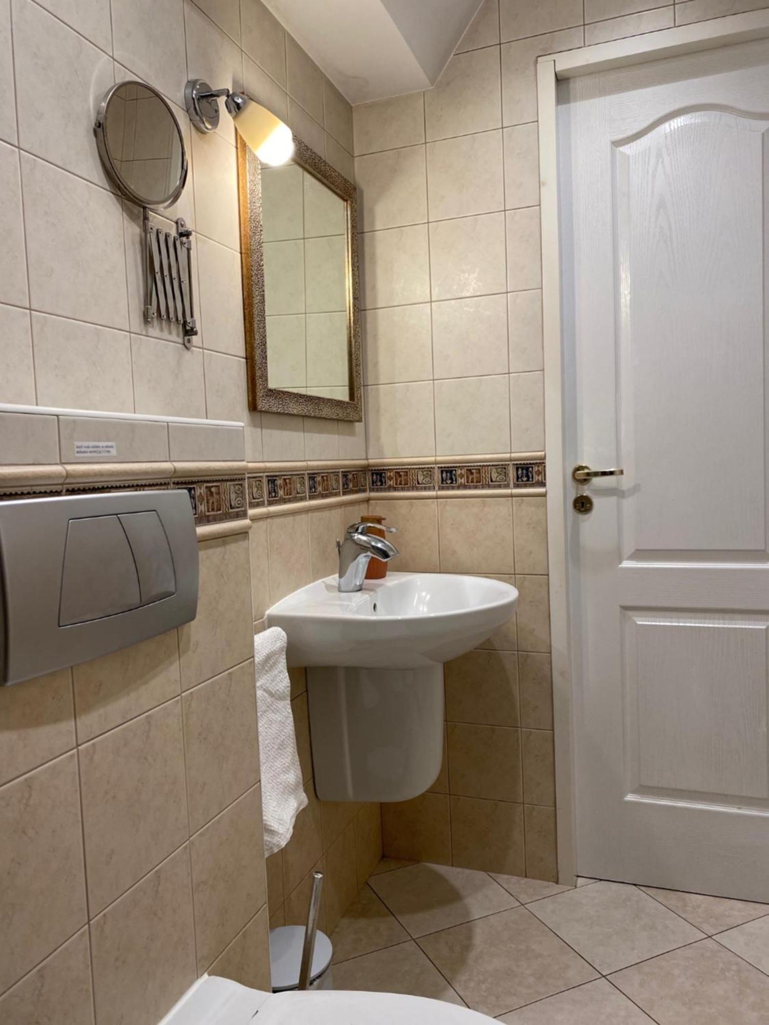 Apartament Plac Moniuszki 11 Kielce Kültér fotó