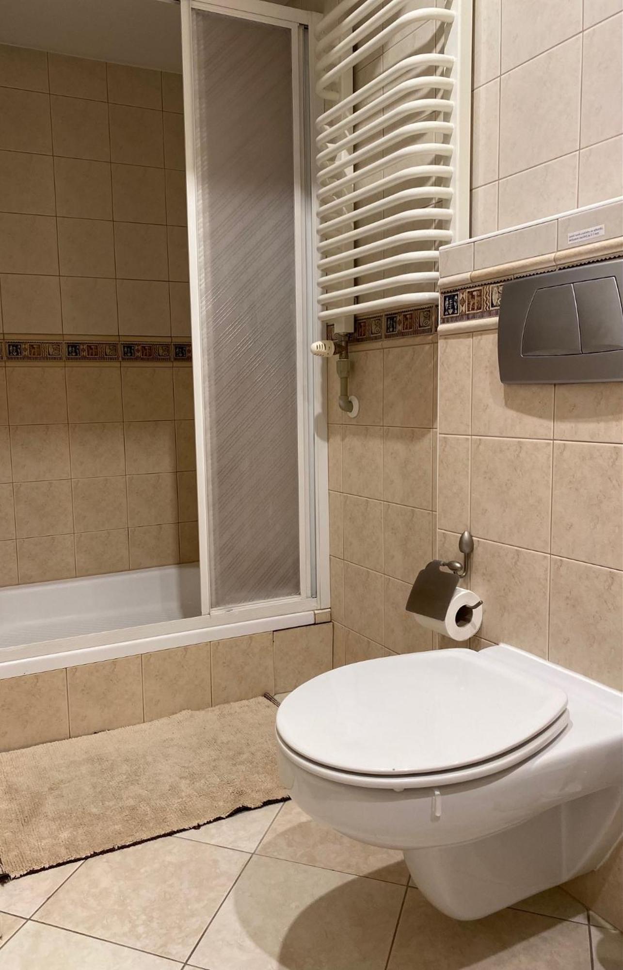 Apartament Plac Moniuszki 11 Kielce Kültér fotó